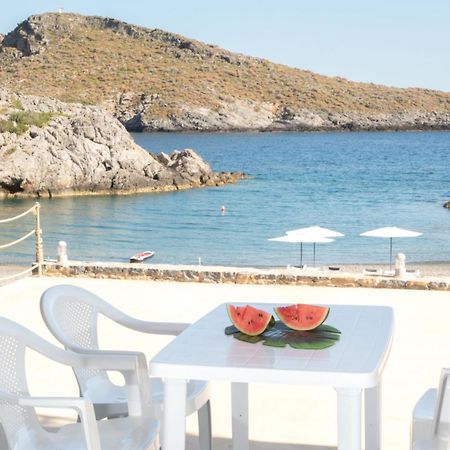 Beachfront Studio Kyma West ~ Crete's Hidden Gem Kaloi Limenes Exterior foto