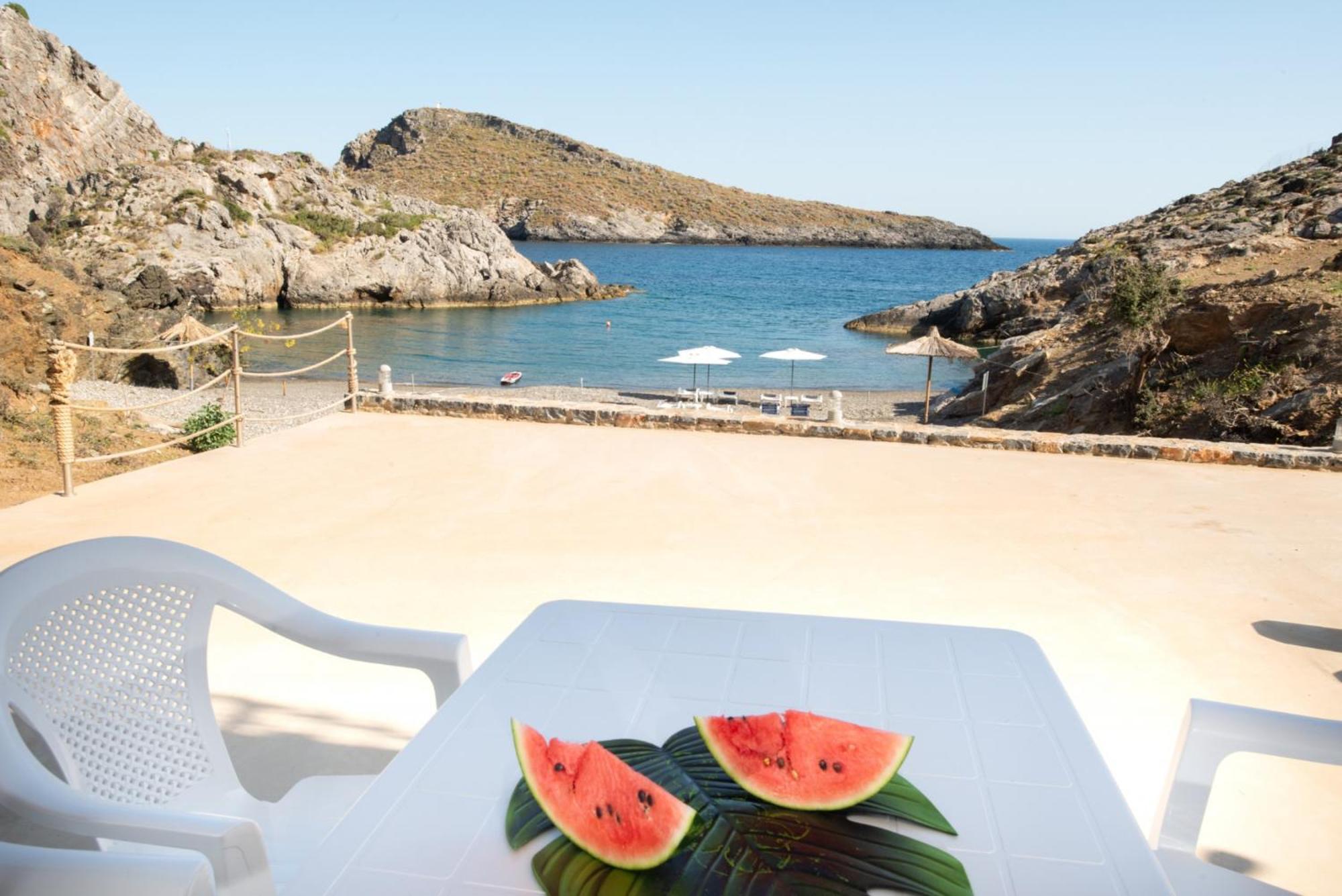 Beachfront Studio Kyma West ~ Crete's Hidden Gem Kaloi Limenes Exterior foto