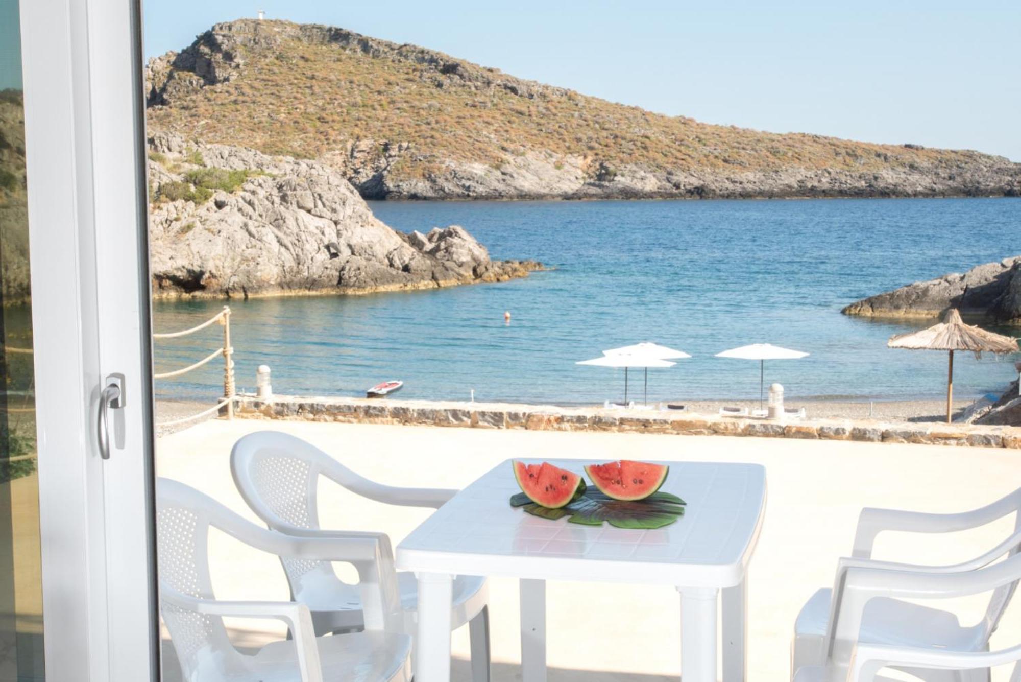 Beachfront Studio Kyma West ~ Crete's Hidden Gem Kaloi Limenes Exterior foto